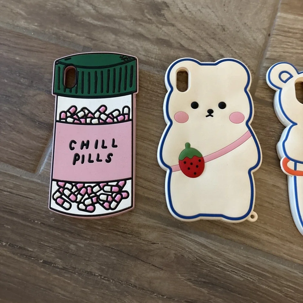 LOT of 4 NOVELTY Silicone Cases For The‎ iPhone 11 PRO MAX Pills, Bear & MORE